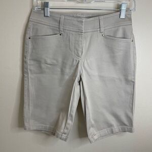 Cache| Bermuda| shorts| Has stretch| Thick material